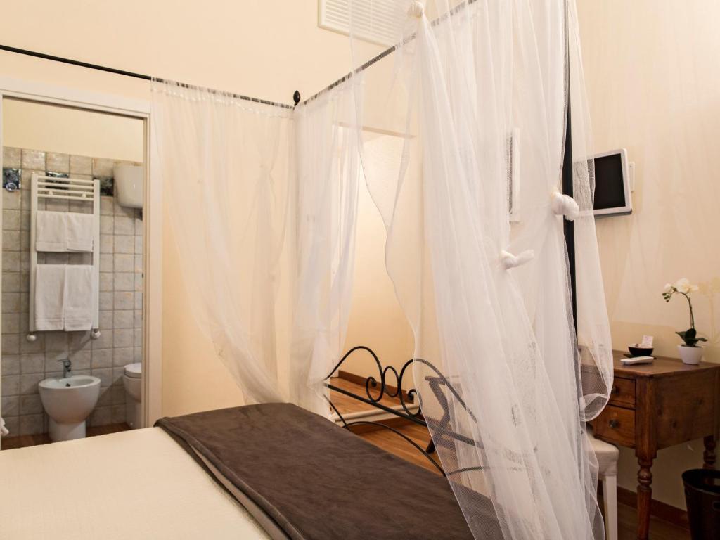 B&B Quattro Cantoni Siena Habitación foto