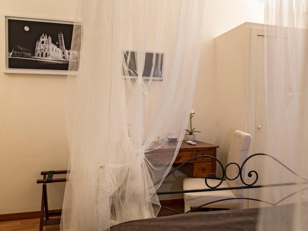 B&B Quattro Cantoni Siena Habitación foto